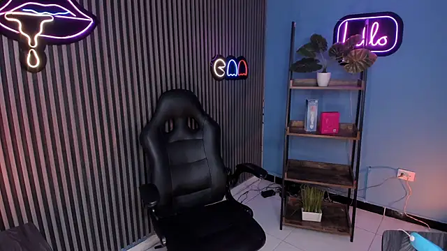 Emily_robertss1 webcam