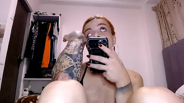 saara_johnson496 webcam