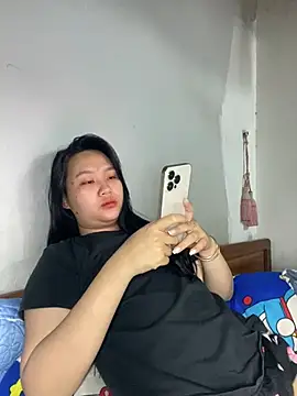 Almira6868 webcam