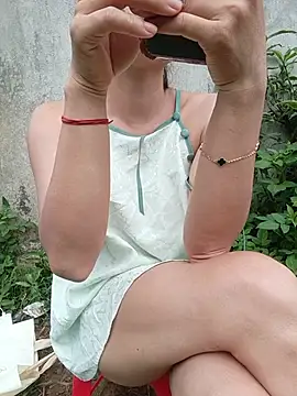 Linda-yiyi webcam