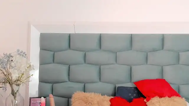 MiaMancini webcam