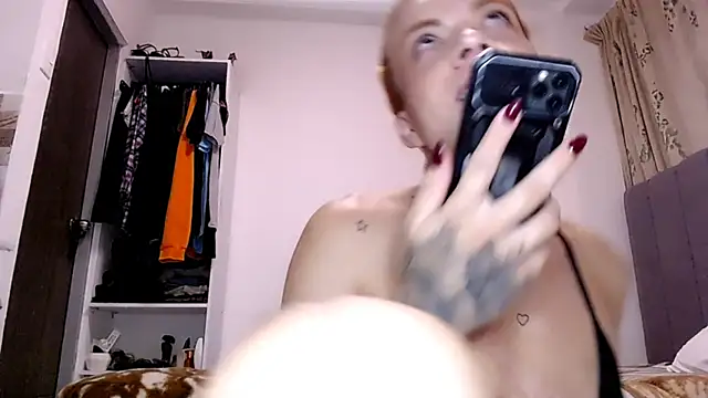 saara_johnson496 webcam