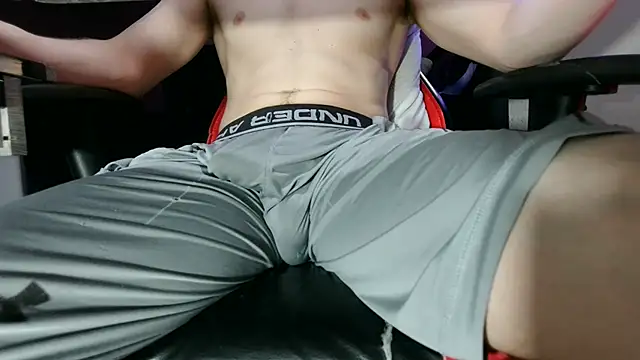 Dick_and_muscles webcam
