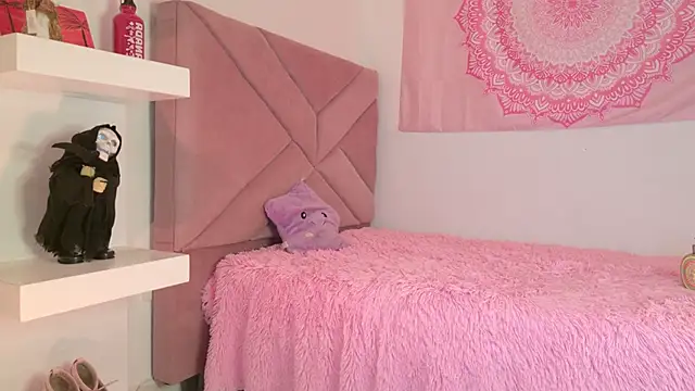 eva_sin18 (F young) - double penetration