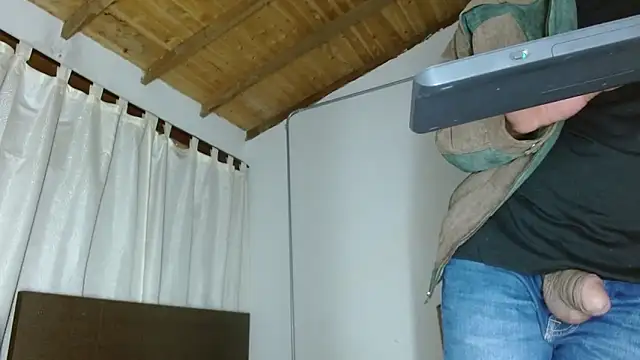 JohanyLatino webcam