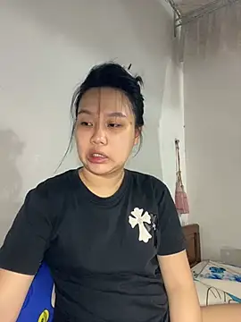 Almira6868 webcam