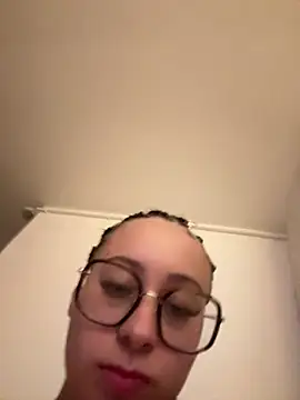 queenlo_xxx webcam