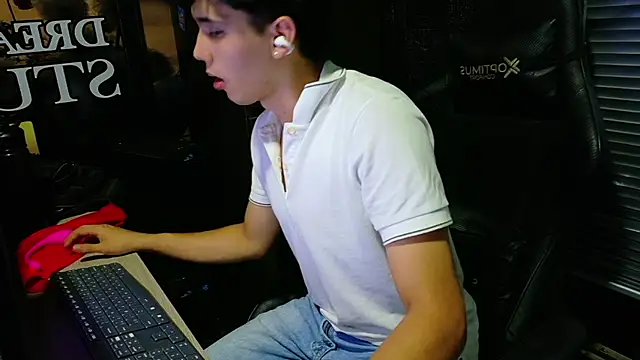 SrJacobs webcam