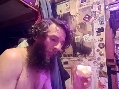 nearby_causual webcam