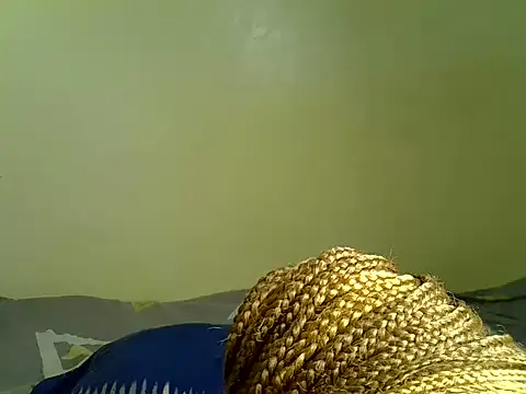 Pearl_petite webcam