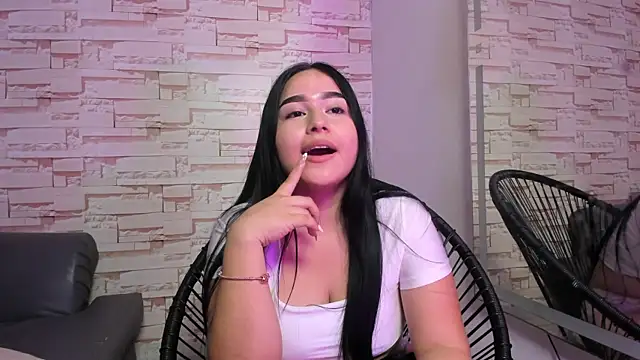 megan_jenner18_ webcam