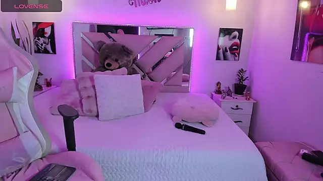Karly_moon webcam