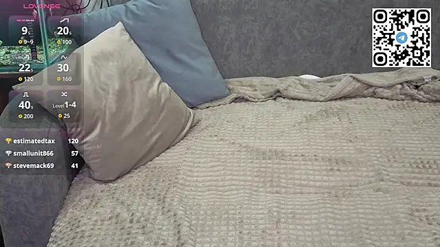 Mia_E1fie02 webcam