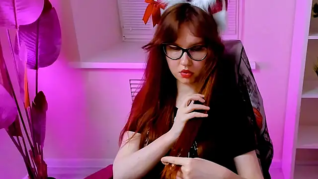 CarolGiggly webcam