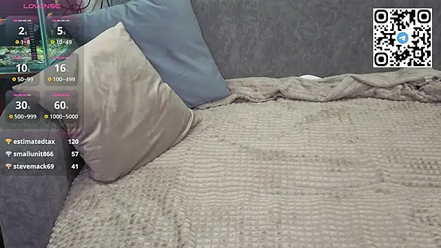Mia_E1fie02 webcam