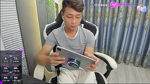 Naughty___asian webcam