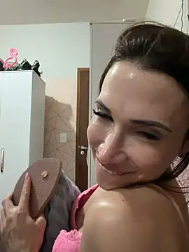 Irresistible24 webcam