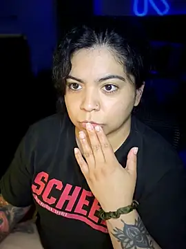 kimmiakiss22 webcam