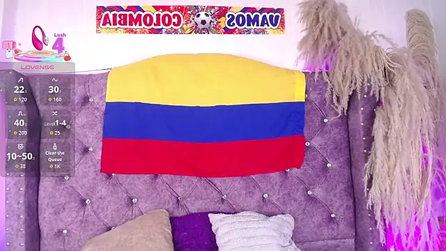 Violet_Collins1 webcam