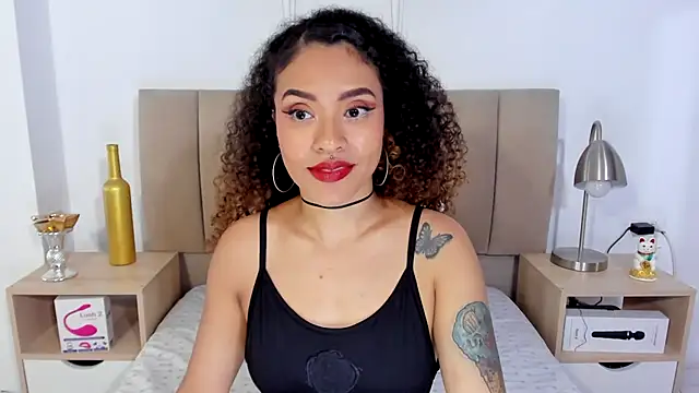Zoe_Gruber webcam