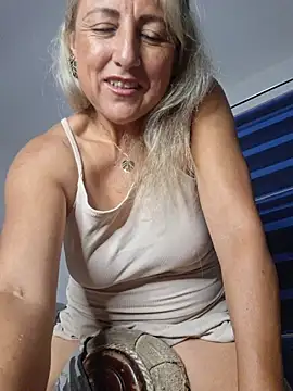 almaluna7 webcam