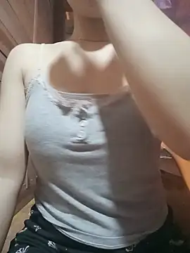 LucyyLy webcam