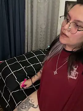 NaylaVelvet webcam