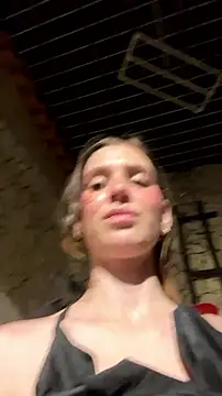 taniahottie webcam