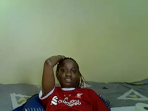 Pearl_petite webcam