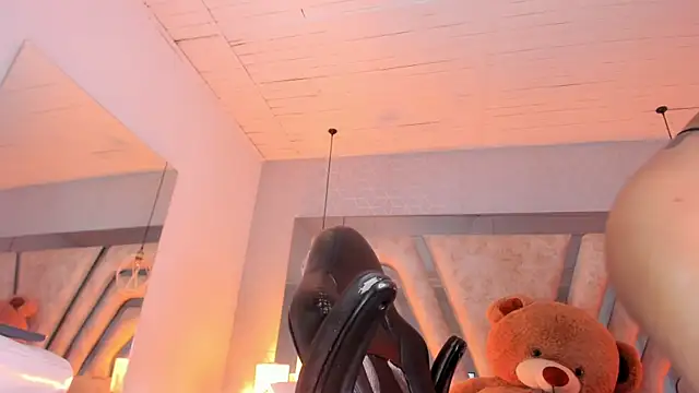 AngelineHeet webcam