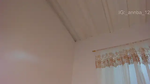 annie_barozzi webcam