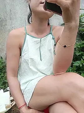 Linda-yiyi webcam