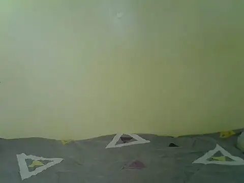 Pearl_petite webcam