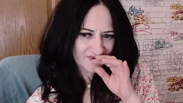 DebraMilf live cam on StripChat