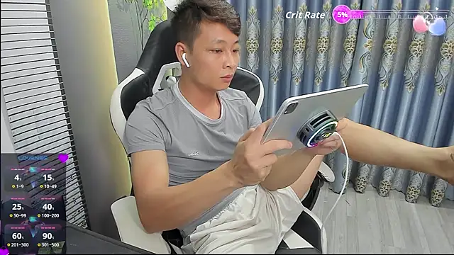 Naughty___asian webcam