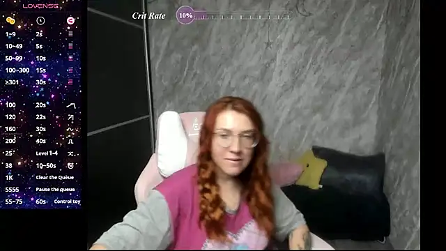 Reginasmilee live cam on StripChat