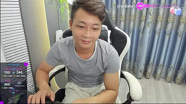 Naughty___asian webcam