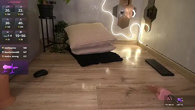 saritass_ webcam