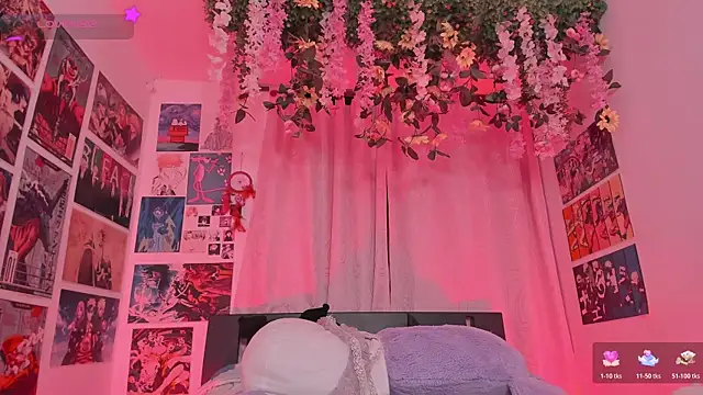 MissCurvyTop webcam