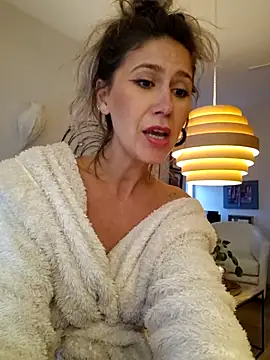 CelynaRoss webcam