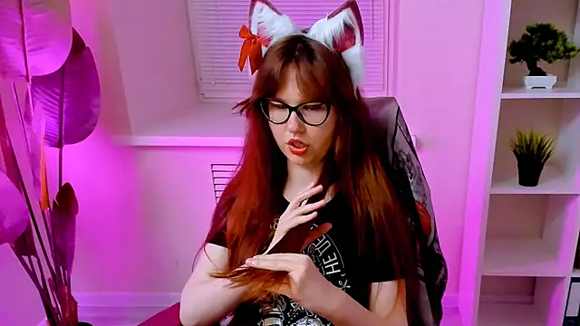 CarolGiggly webcam