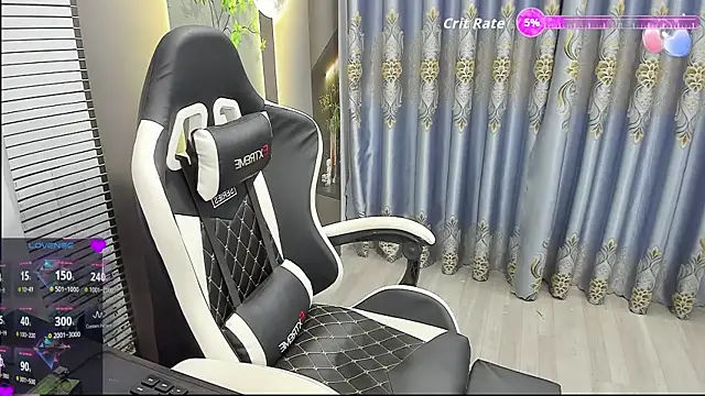 Naughty___asian webcam