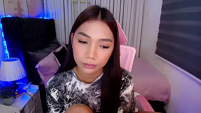 fuckingnaughtyjade webcam