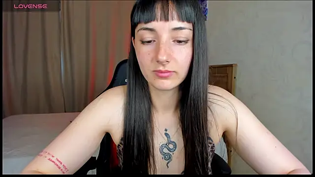 AishaGold webcam