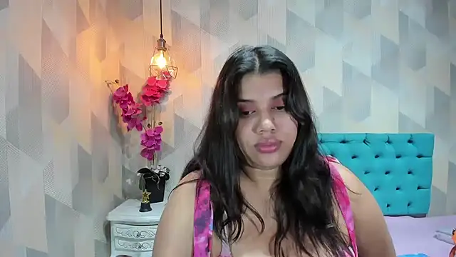 LindaBreeS webcam