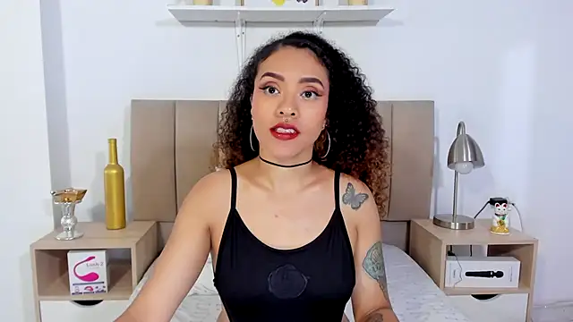 Zoe_Gruber webcam