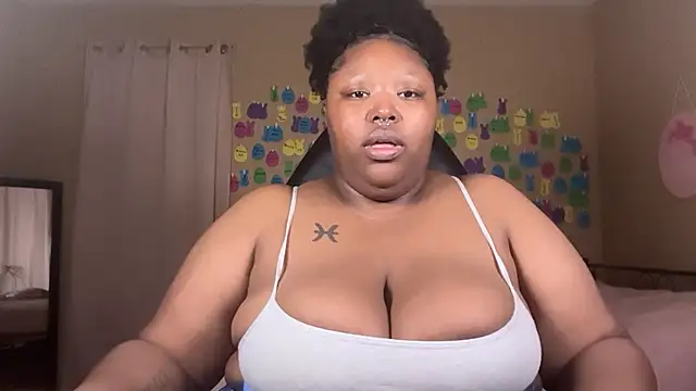 Chocolatebunnyxx96 webcam