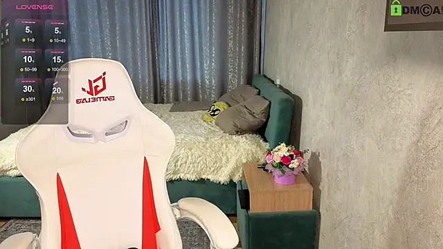 Tanita_Moon_007 webcam