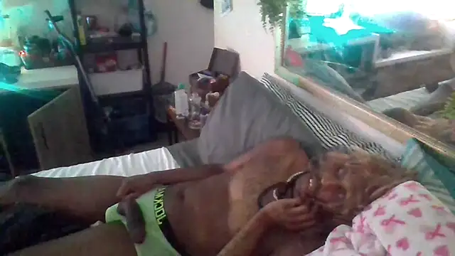 Dicksee_Left webcam