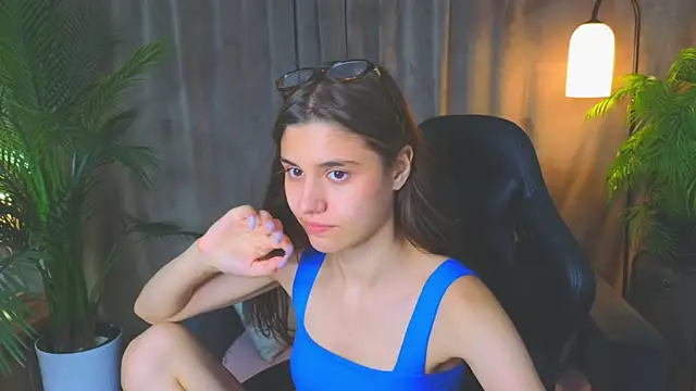Arianaaallens_ webcam